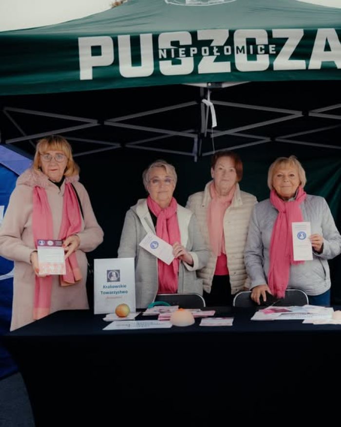 R&oacute;żowe Miasteczko w Niepołomicach.